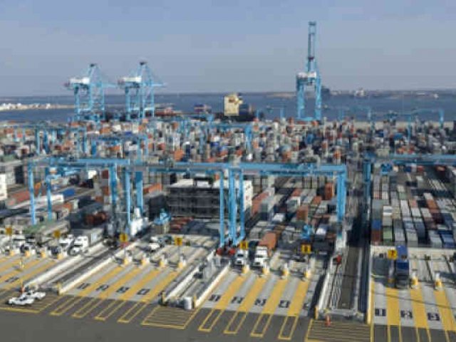 TMEIC_Energy__Saving_System_for_RTG_Cranes_640_480_84_s_c1 TMEIC_Energy__Saving_System_for_RTG_Cranes_640_480_84_s_c1