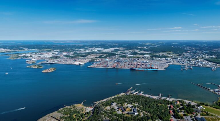 Port of Gothenburg cargo volume remains stable amid peak season