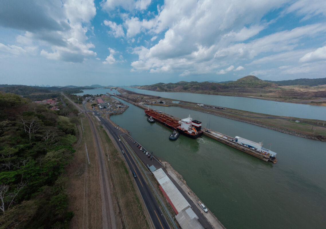 Expertos asumen que los problemas de agua en el Canal de Panamá continuarán hasta 2024