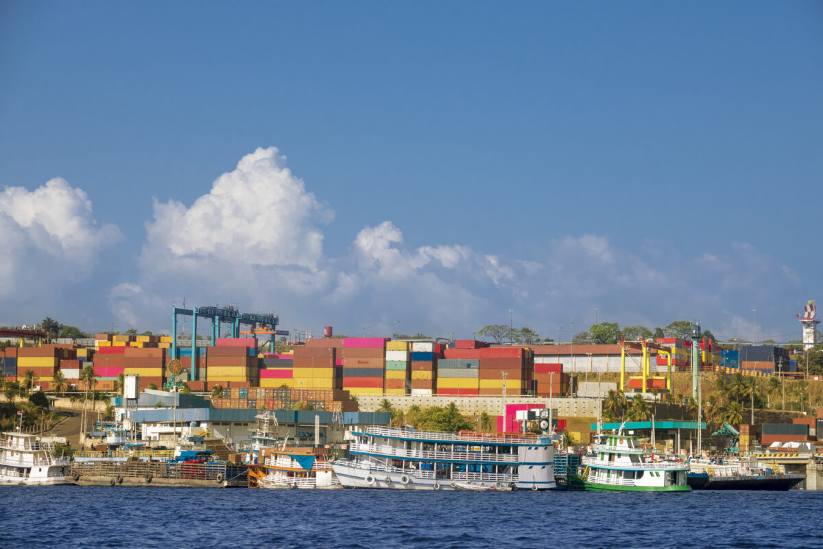 Los desafíos aumentan a medida que el Amazonas enfrenta bajos niveles de agua para el transporte marítimo