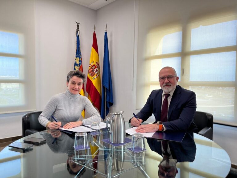 Port of Valencia commences third solar power plant construction