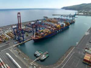 Kalmar delivers equipment to Port Réunion terminal