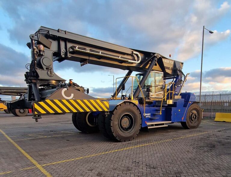 Konecranes supplies Port of Hull with new reachstacker