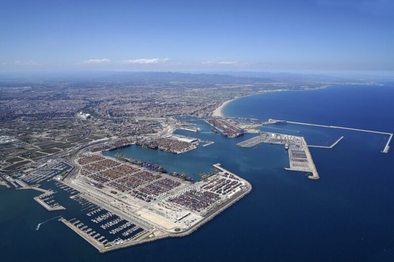 Port of Valencia receives four offers for North Terminal construction