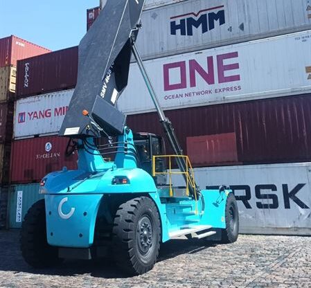 Brazilian customer adds two Konecranes reach stackers at port of Santos