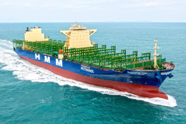 HMM receives its first methanol-powered containership