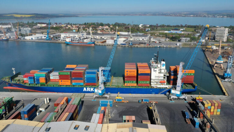 BMF Port Burgas orders two Konecranes harbor cranes