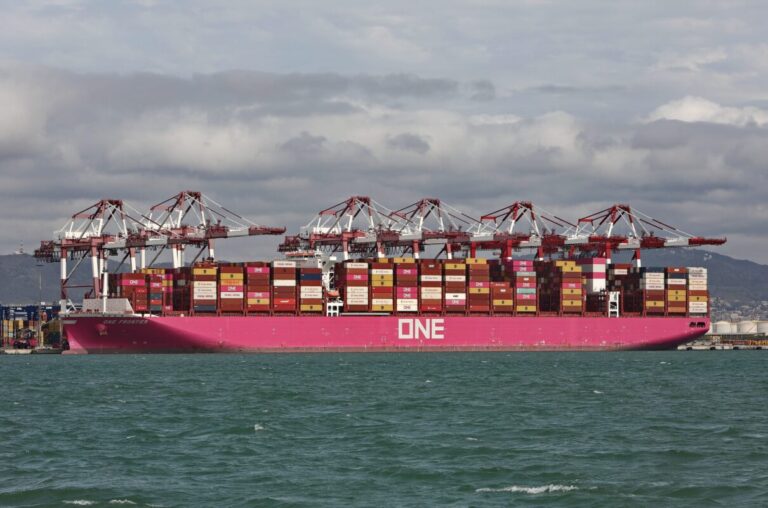 Hutchison Ports BEST celebrates arrival of Premier Alliance