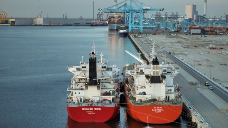 Port of Rotterdam pilots safe bunkering of ammonia