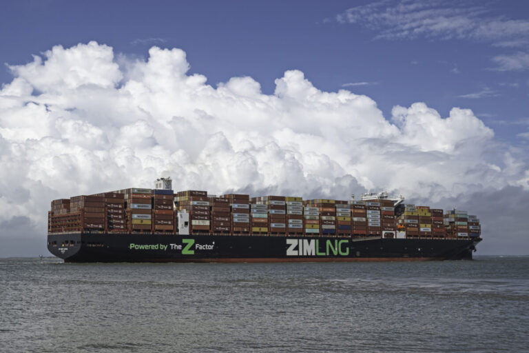 ZIM secures long-term charters for 10 LNG vessels