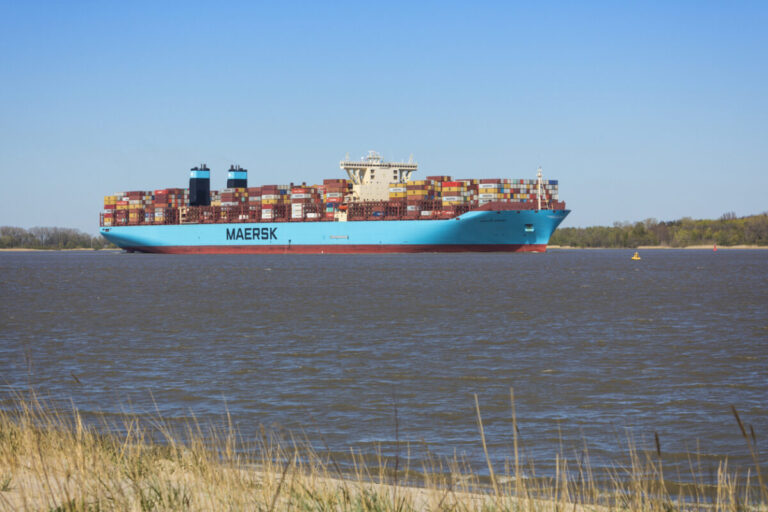 Maersk, Hapag-Lloyd launch new transpacific service