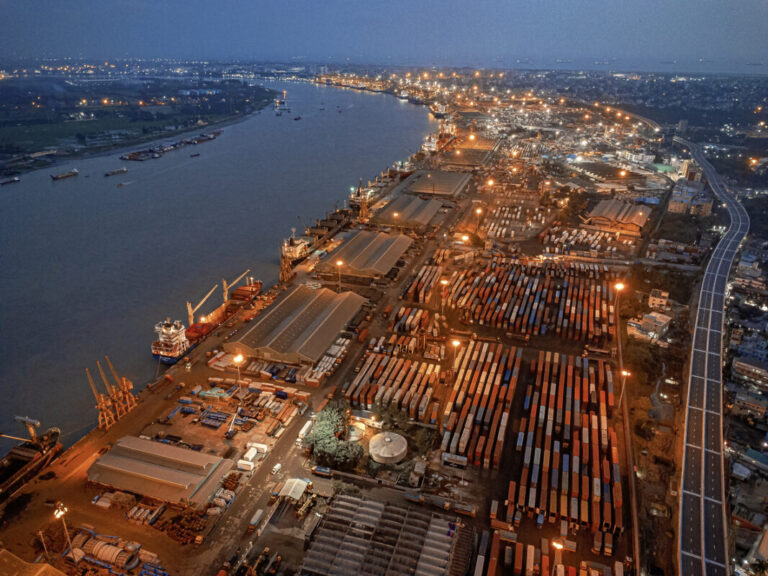 Bangladesh govt orders end to strike amid economic fears