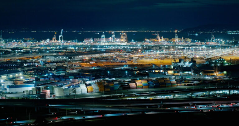 Port of Oakland handles 974,417 TEUs through May