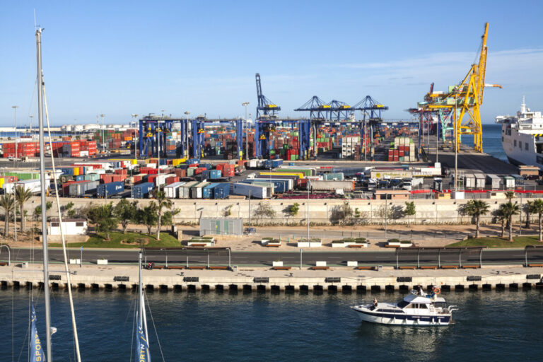 Valenciaport traffic grows as transshipment volumes fall