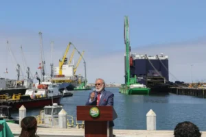 Port of Hueneme adds second barge for clean air effort