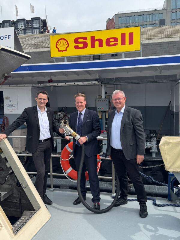 Hamburg Fleet trials HVO fuel to cut emissions