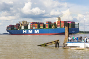 HMM posts $910 million profit in H1 2025