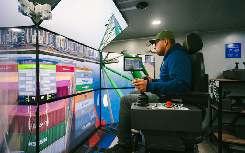 SAAM Terminals inaugurates training simulator at SVTI, Chile