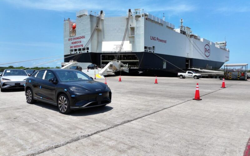 First BYD ship docks at Port of Lázaro Cárdenas