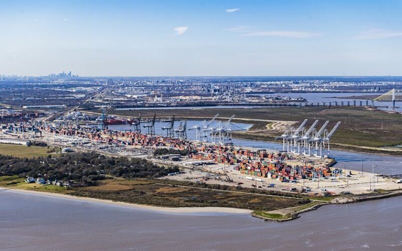 Port Houston purchases five Konecranes RTGs