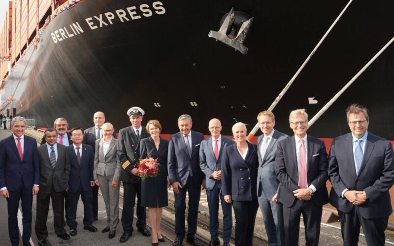 German First Lady names Hapag-Lloyd's 24,000 TEU containership