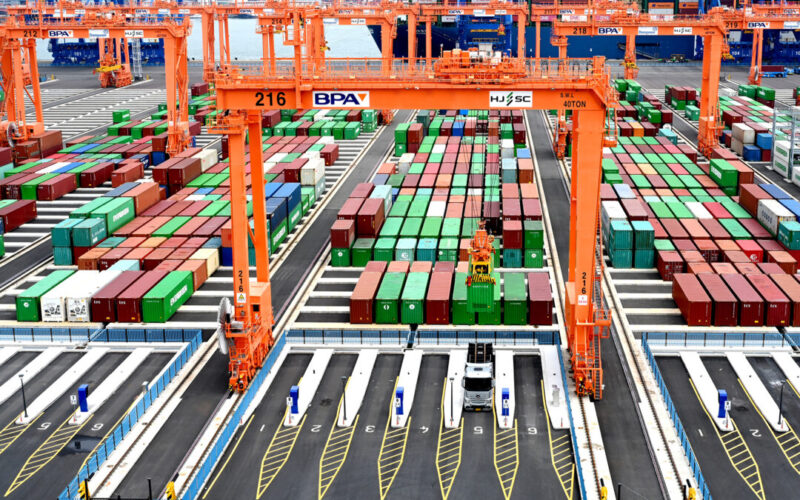 HJSC to install 34 cranes at Busan New Port