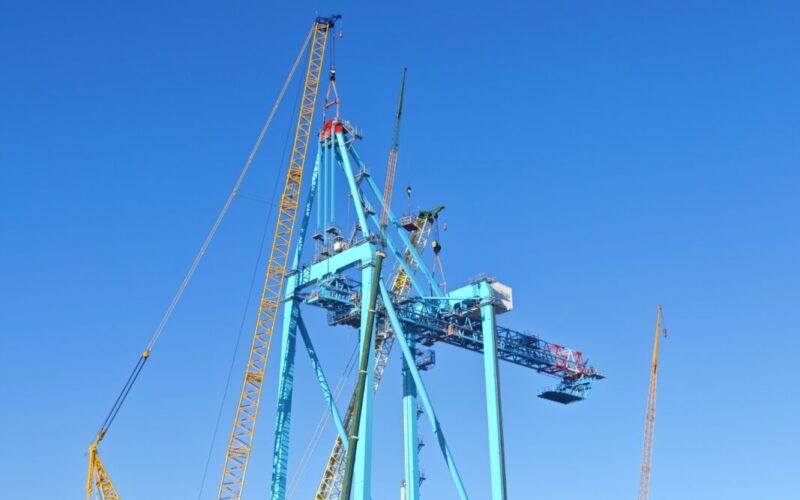 Liebherr STS cranes assembled off-quay in Valencia