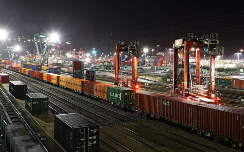DP World accomplishes freight rail movements increase in Southampton