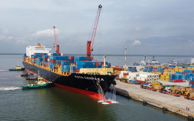 Onne Multipurpose Terminal handles its largest boxship