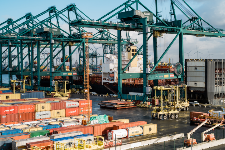 Port of Antwerp container handling Port of Antwerp container handling