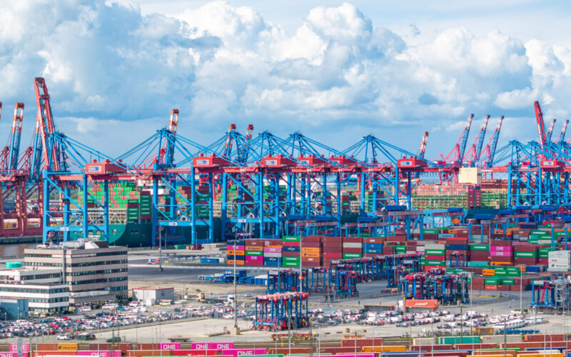 Port of Hamburg reports container throughput increase in Q1