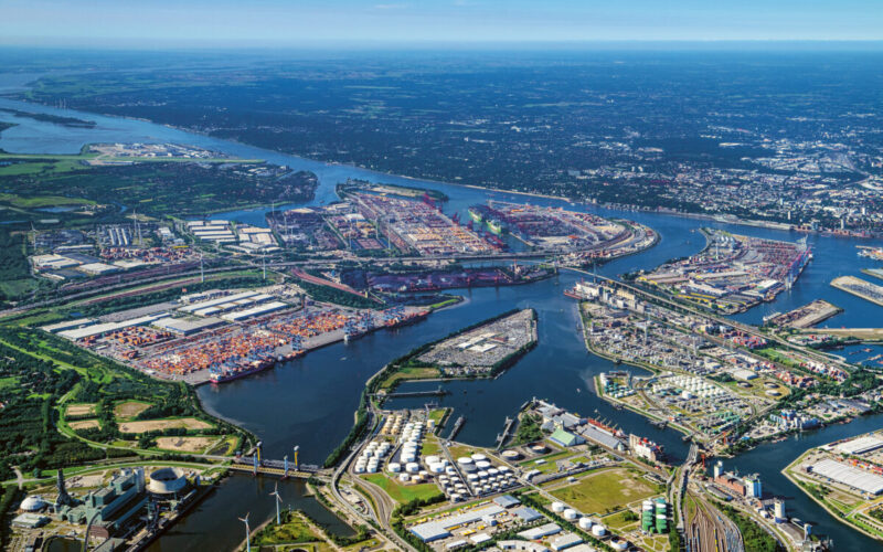 HHLA, ver.di sign collective agreement to boost efficiency in Hamburg