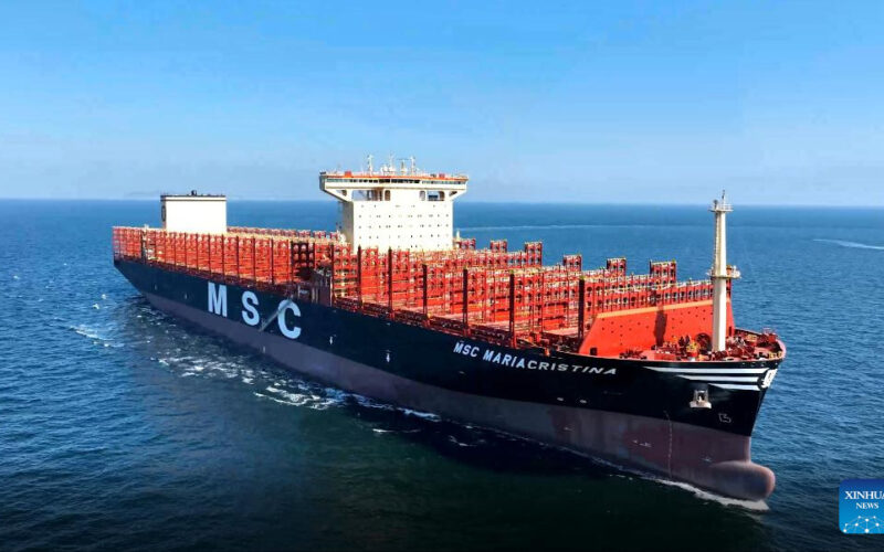 China's self-developed LNG container vessel delivered in Dalian