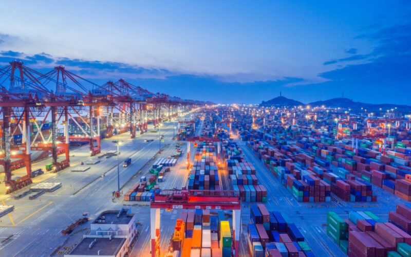 China ports throughput rises to 230 million TEU