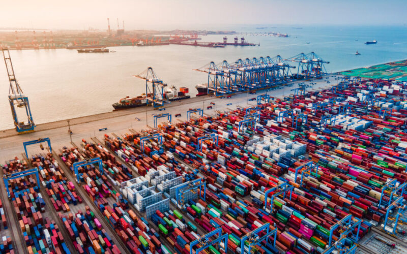 Qingdao Port’s automated terminal breaks container handling record