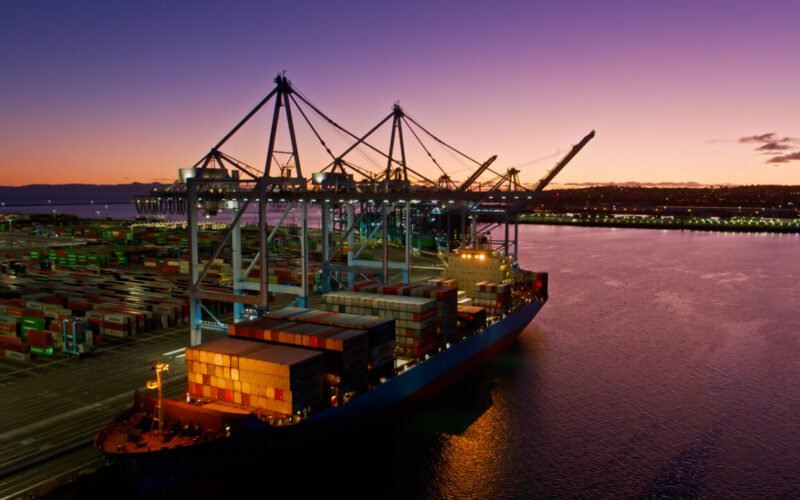 Port of Los Angeles throughput spikes 16 per cent in November