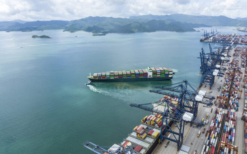 Global shipping fleet suffers severe decline over past decade