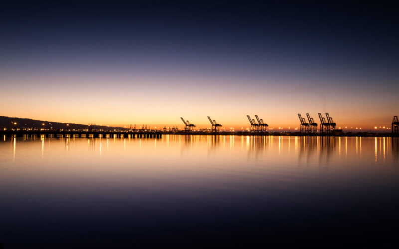 Port of Los Angeles records gains in 13 months