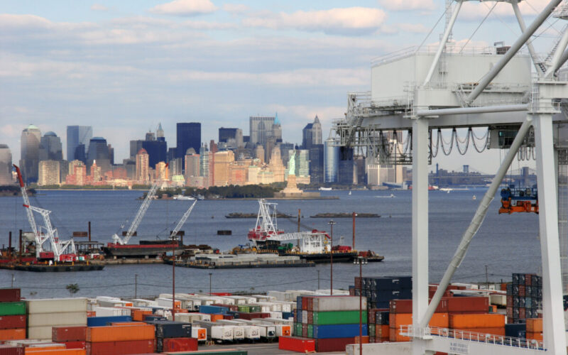 Port of New York and New Jersey throughput drops in August