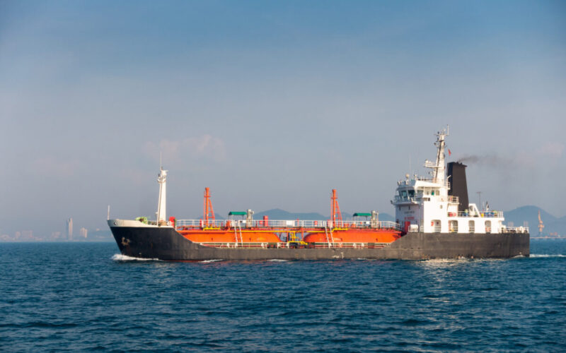 MOL, MHI secure AiP for CO₂/methanol carrier