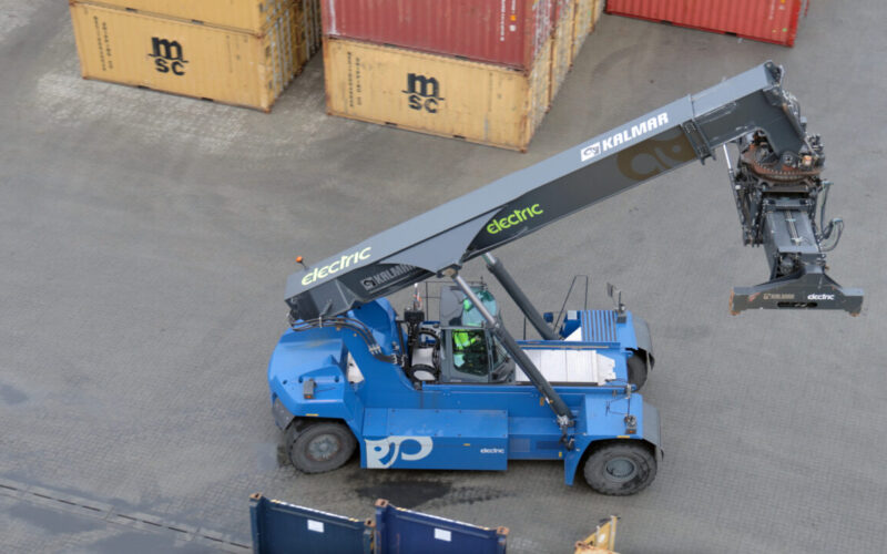 Kalmar delivers four electric reachstackers to Westport AS