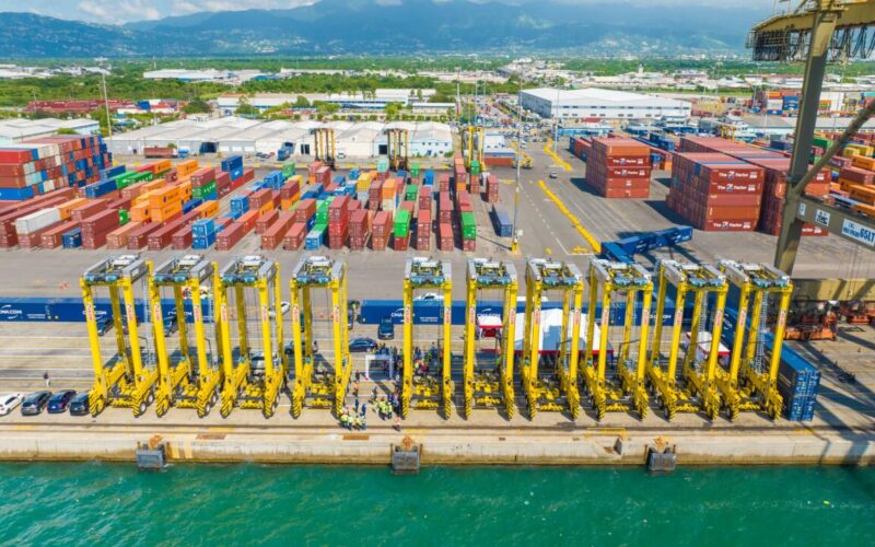 Kalmar deliveries 12 hybrid straddle carriers to Kingston Freeport Terminal
