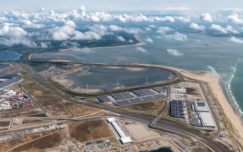 Port of Rotterdam throughput declines in first three quarters
