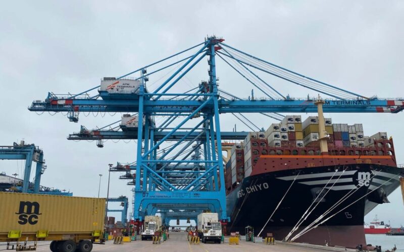 APM Terminals Callao obtains largest capacity containership to ever berth in Peru
