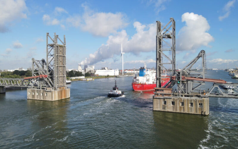 Port of Antwerp-Bruges, Infrabel receive grant for renovation Lillo Bridge